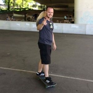 Meet your Posher, Denis